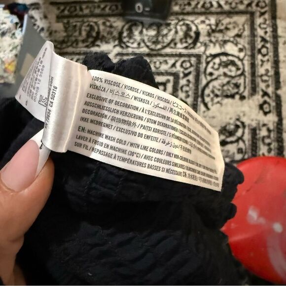 Abercrombie & Fitch Black Buttoned Smocked Blouse - Picture 9 of 9